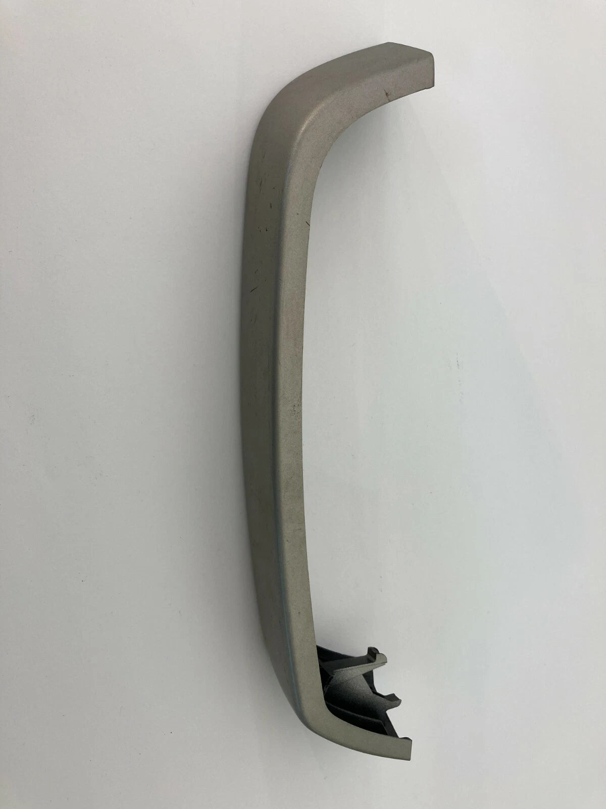 2004 2005 LAND ROVER FREELANDER REAR RIGHT INTERIOR DOOR PULL HANDLE TRIM COVER