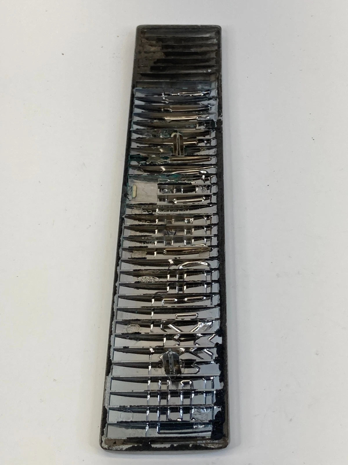 2007-2014 FORD EXPEDITION EL FRONT FENDER LOGO NAMEPLATE EMBLEM 7L14-4043156-E0