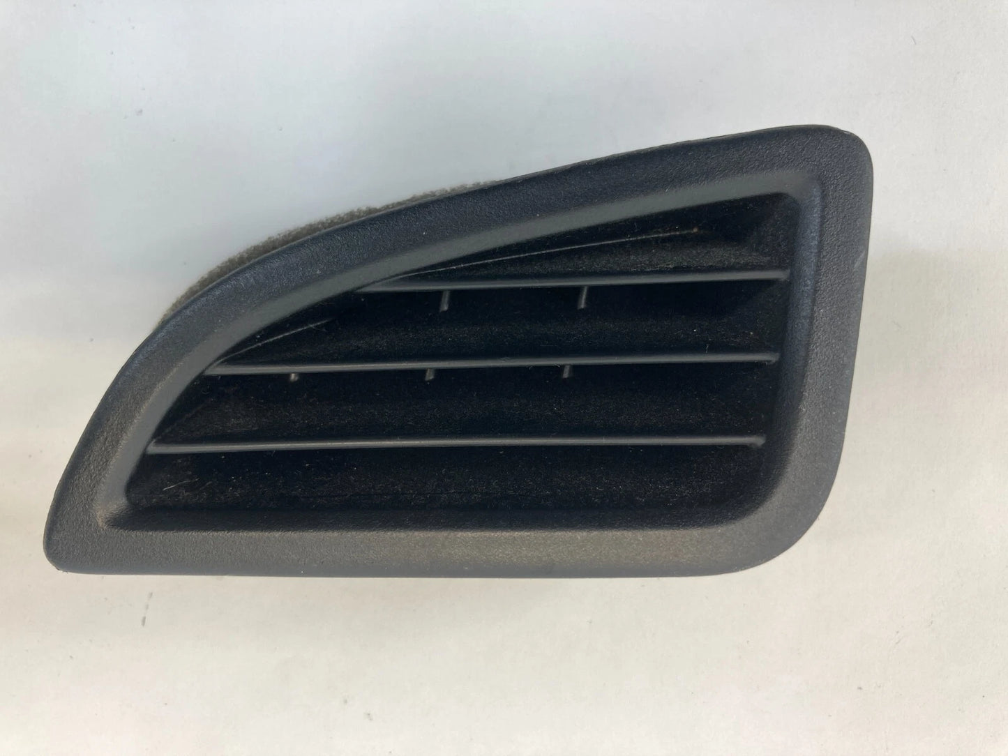 2011-2016 HYUNDAI ELANTRA DASH RIGHT SIDE VENT DEFROSTER NOZZLE GRILL OEM