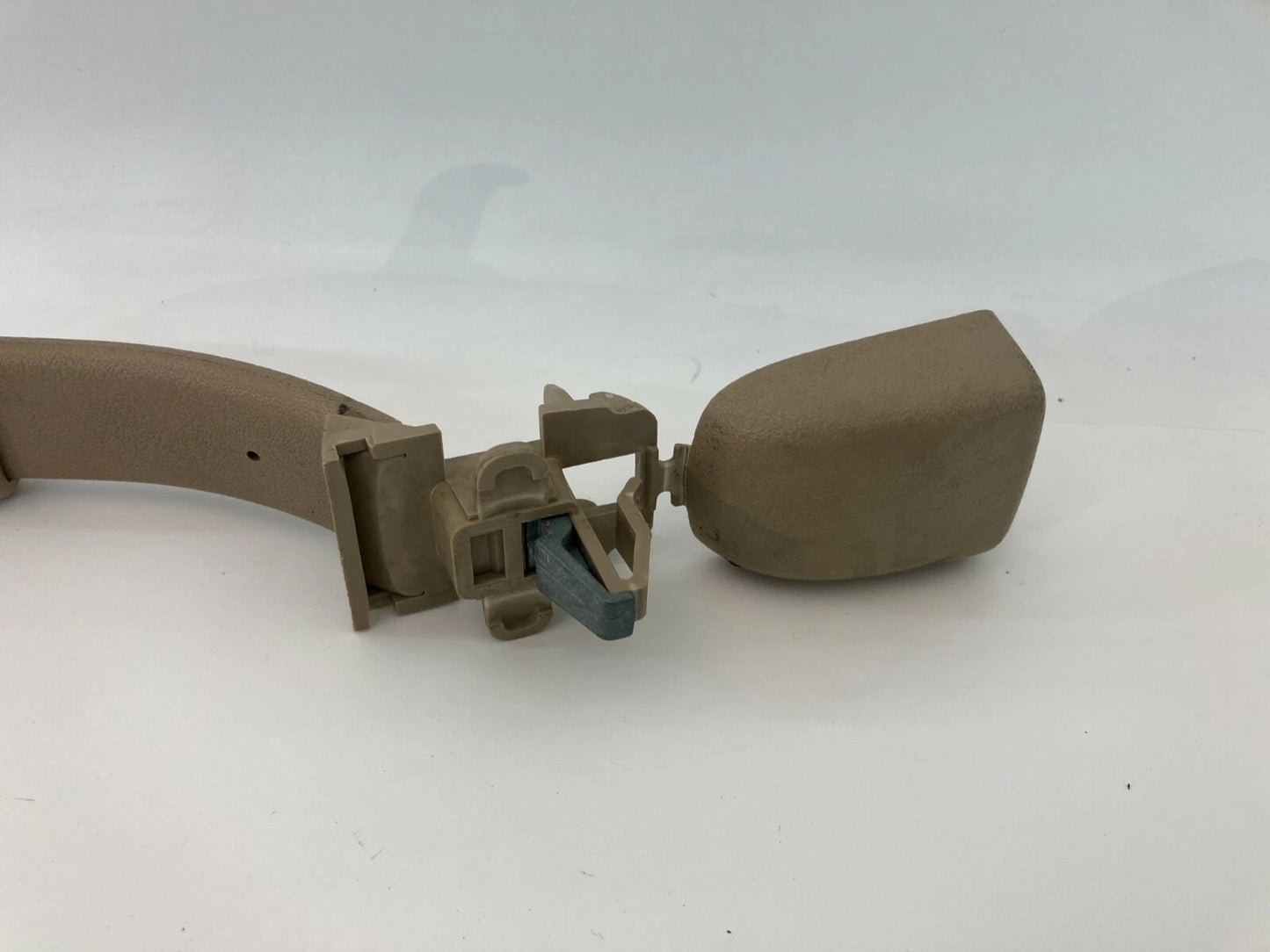 03 04 05 06 ISUZU ASCENDER REAR LEFT SIDE ROOF GRAB GRIP HANDLE ASSIST 825165