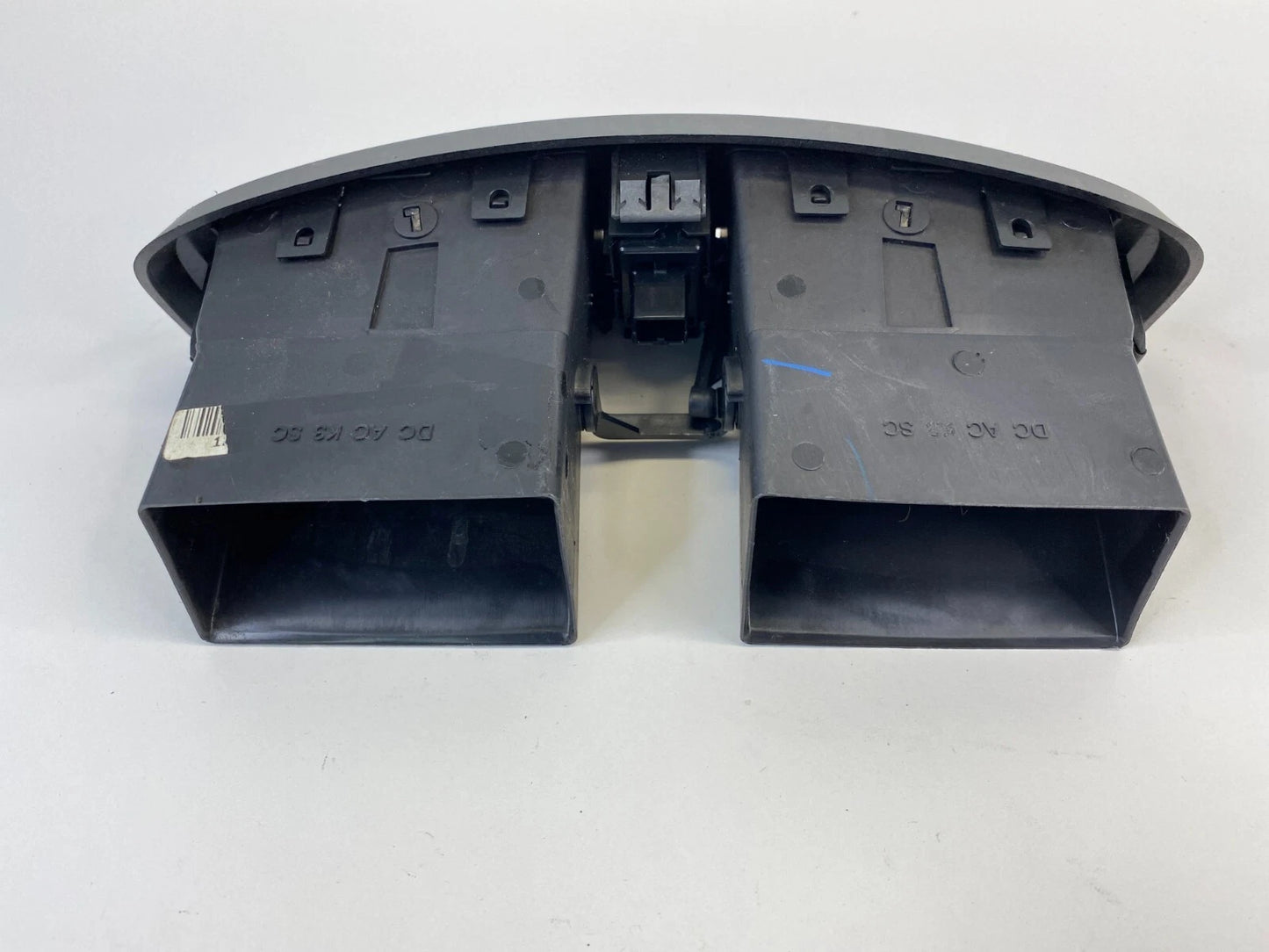 2004-2006 CADILLAC SRX SUV CENTER DASH AC A/C HEATER AIR VENT GRILLE 25703804