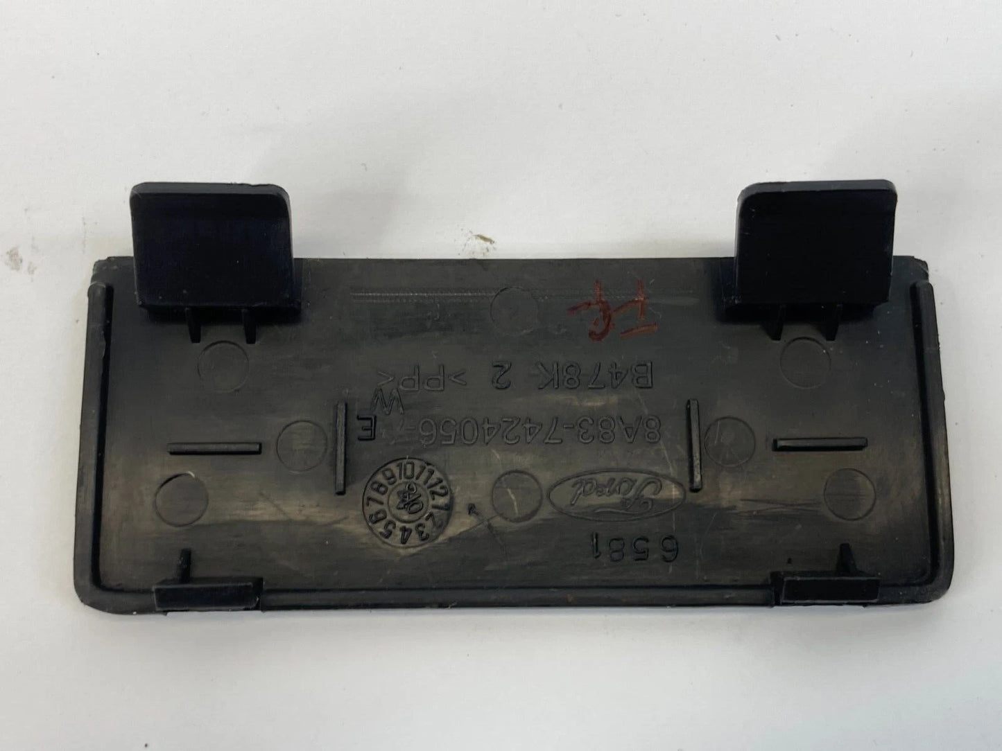 09-19 FORD FLEX FRONT RIGHT SIDE INNER DOOR PANEL SCREW CAP COVER 8A83-7424056AE