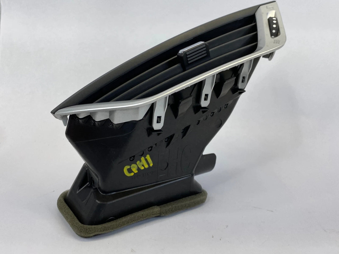 2010-2017 GMC TERRAIN FRONT CENTER LEFT A/C AIR VENT GRILLE LOUVER OEM FACTORY
