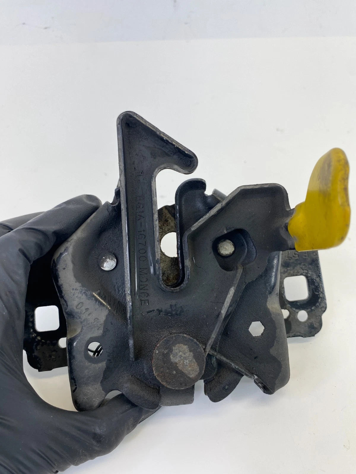 2013-2019 FORD TAURUS POLICE INTERCEPTOR SEDAN HOOD LOCK LATCH RELEASE ACTUATOR