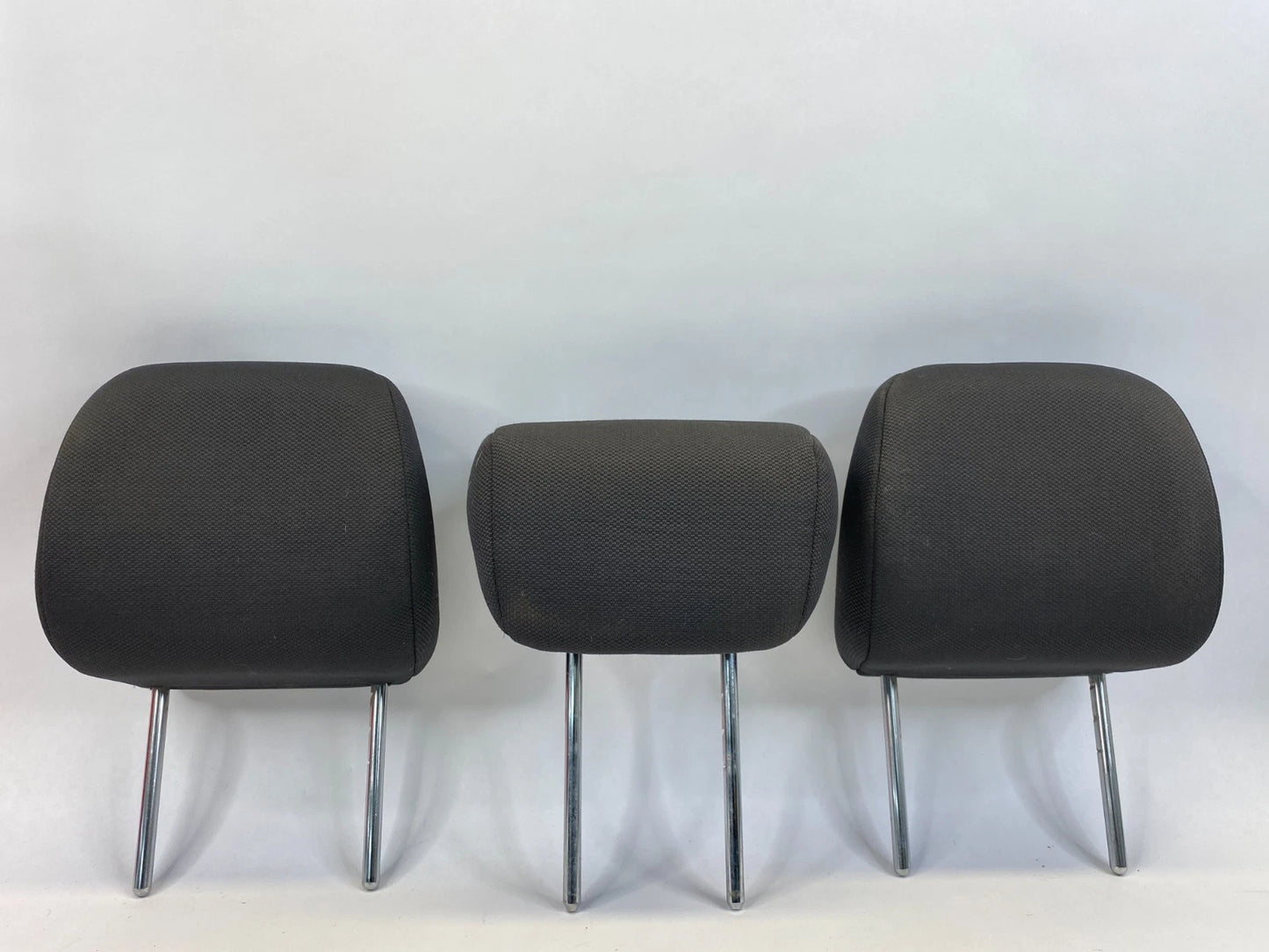 2010 2011 KIA SOUL REAR HEADRESTS RIGHT LEFT CENTER SET OF 3 BLACK CLOTH OEM