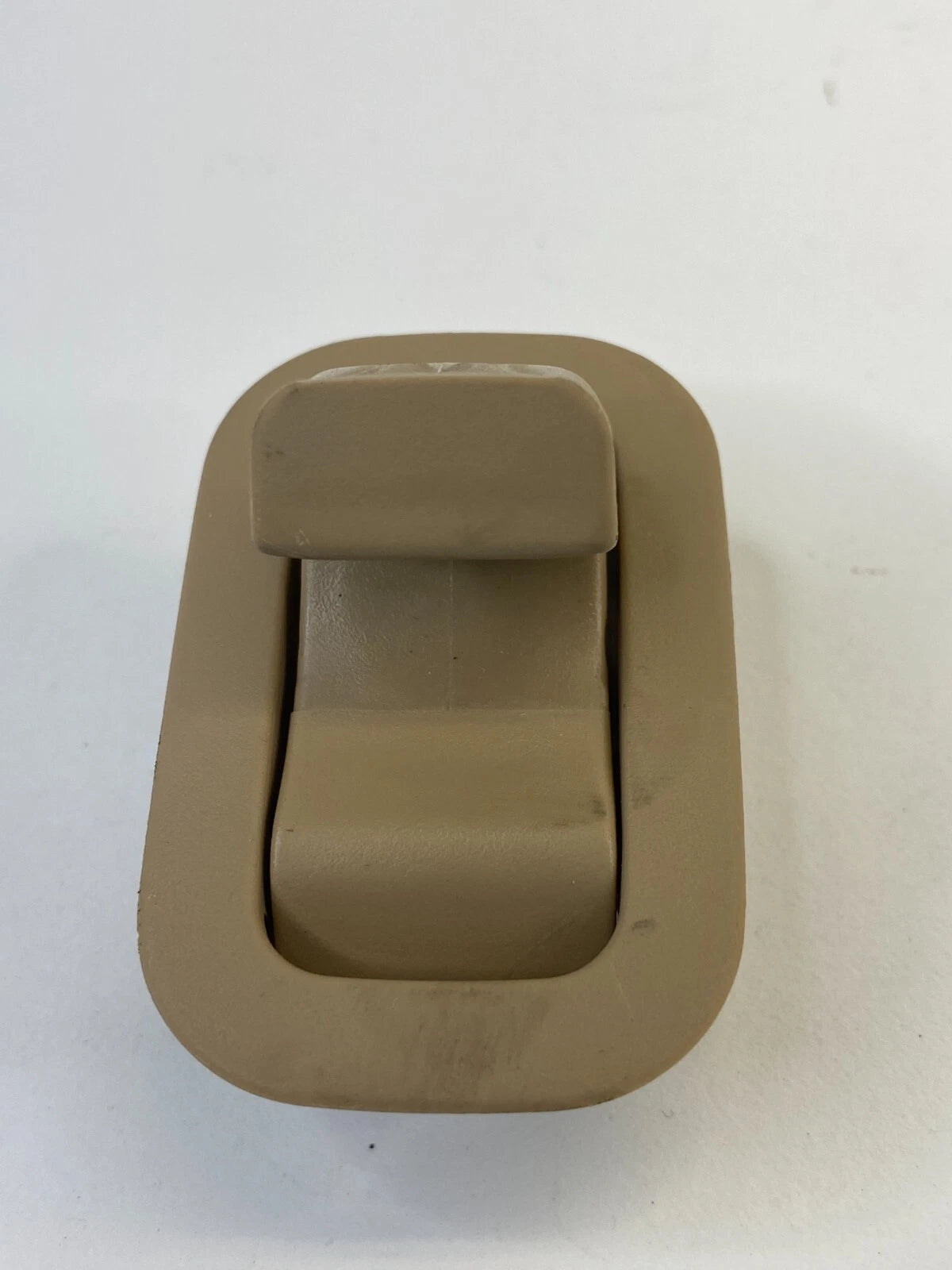 04-08 SUBARU FORESTER CARGO AREA D PILLAR LEFT SIDE TIE DOWN HOOK RETRACTABLE