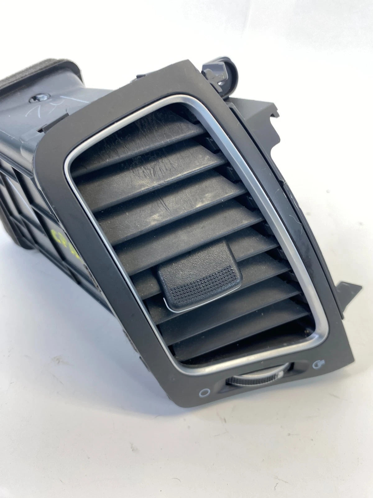 2014 2015 KIA SORENTO CENTER DASH LEFT SIDE A/C AIR VENT GRILLE 2U974-10105 OEM
