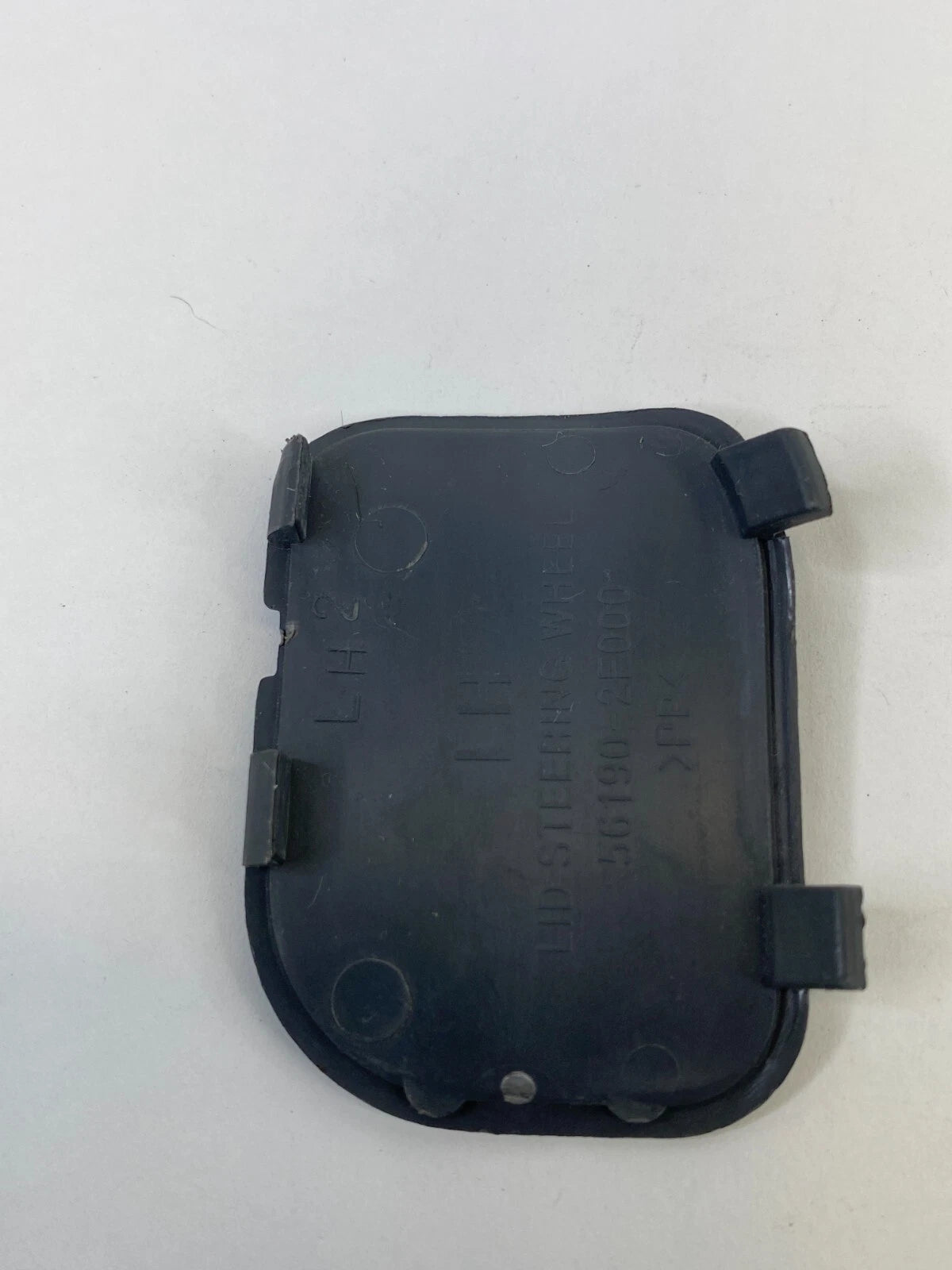 2004-2009 KIA SPECTRA LEFT SIDE STEERING WHEEL LID CAP 56190-2F000 OEM