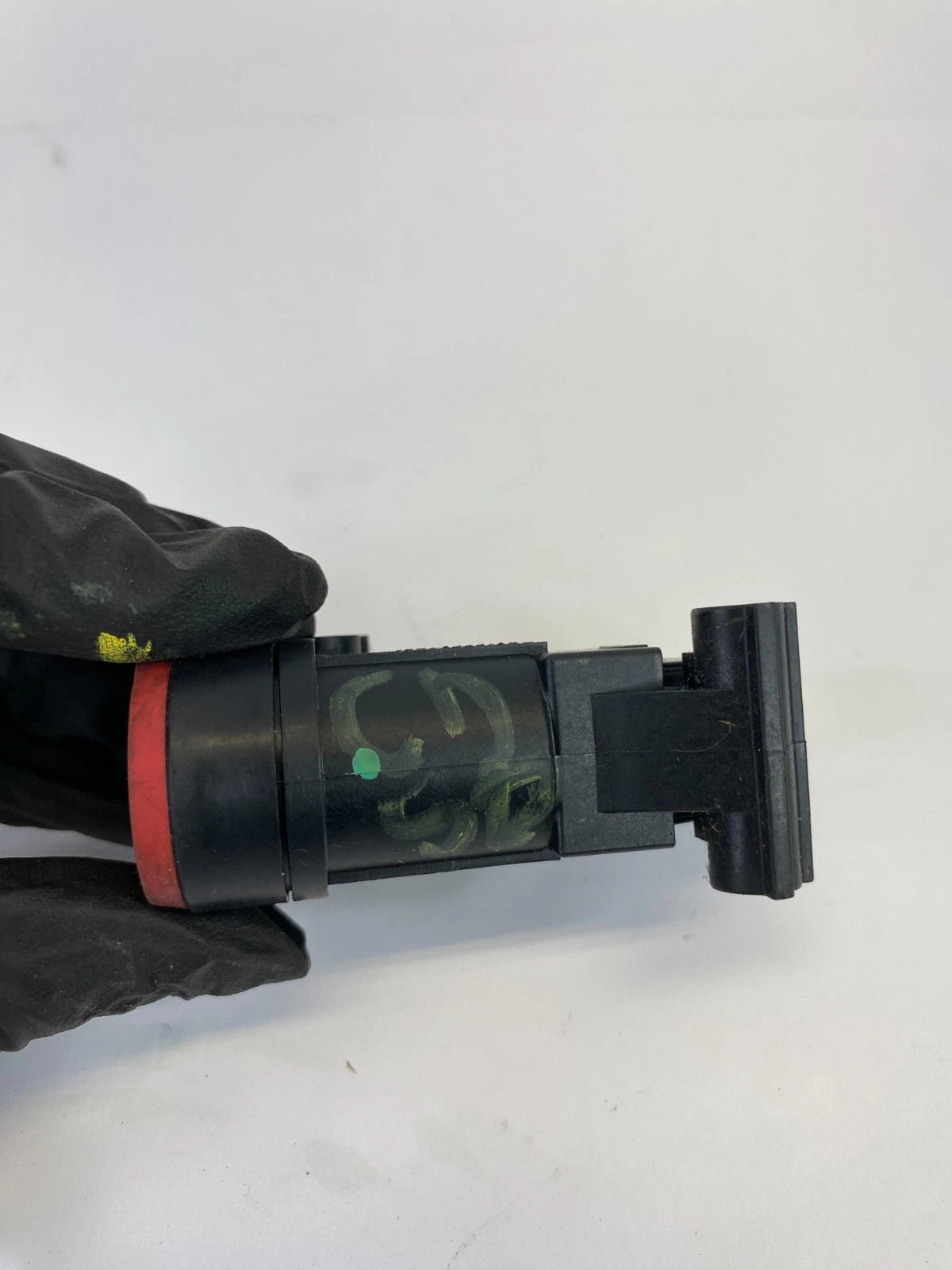 2002-2005 FORD EXPLORER FIRST INERTIA FUEL PUMP SHUT OFF CONTROL SWITCH OEM
