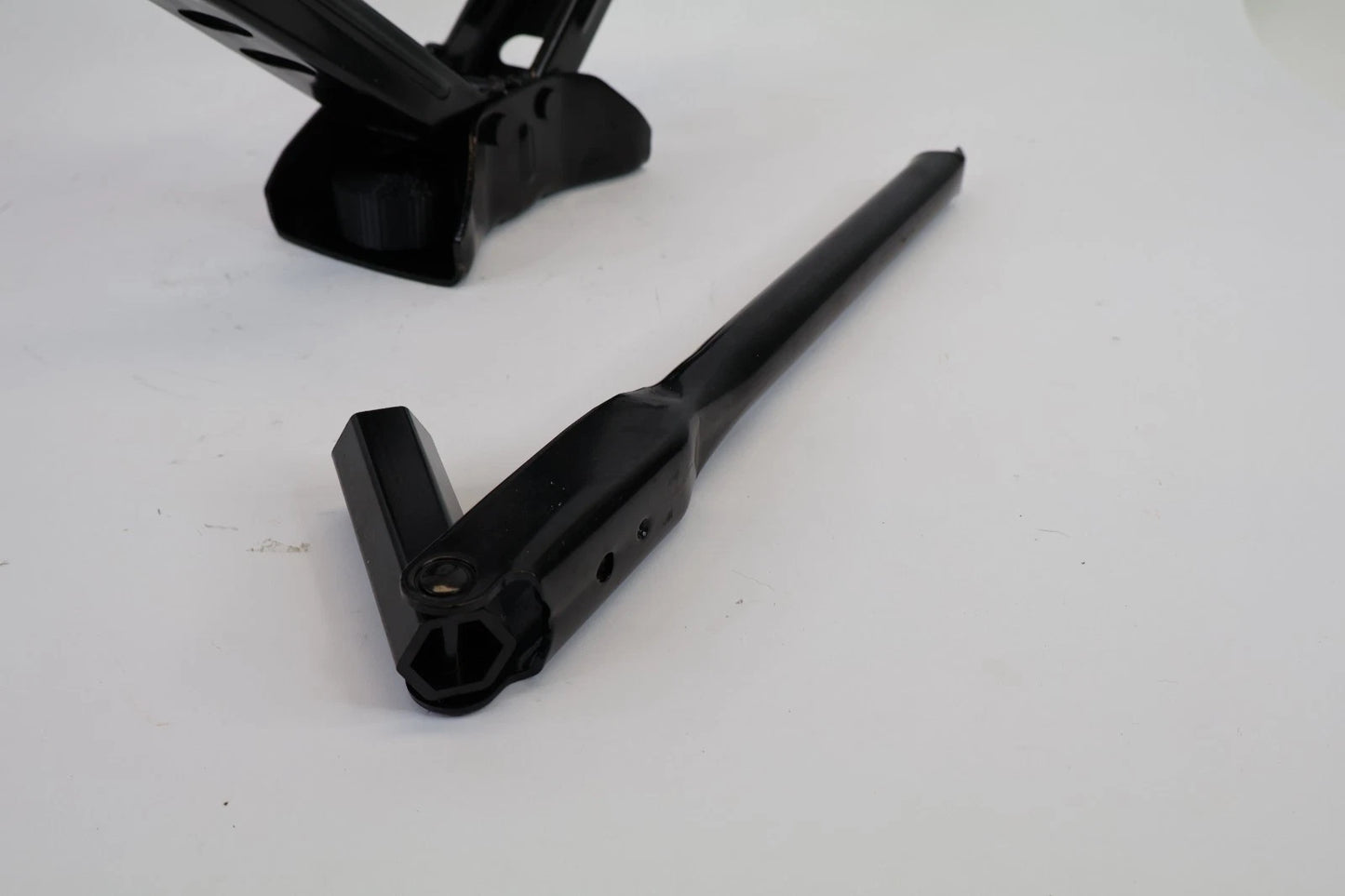 2013-2019 FORD ESCAPE SPARE TIRE JACK TOOL KIT W/ LUG WRENCH & FOAM INSERT OEM