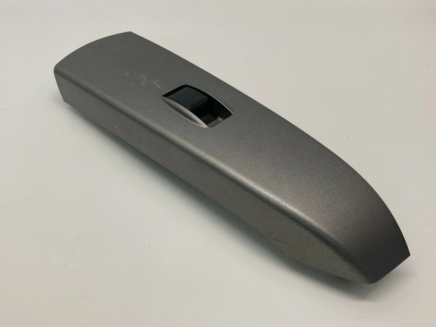 2004-2009 TOYOTA PRIUS REAR LEFT DOOR WINDOW CONTROL SWITCH COVER 74272-47050