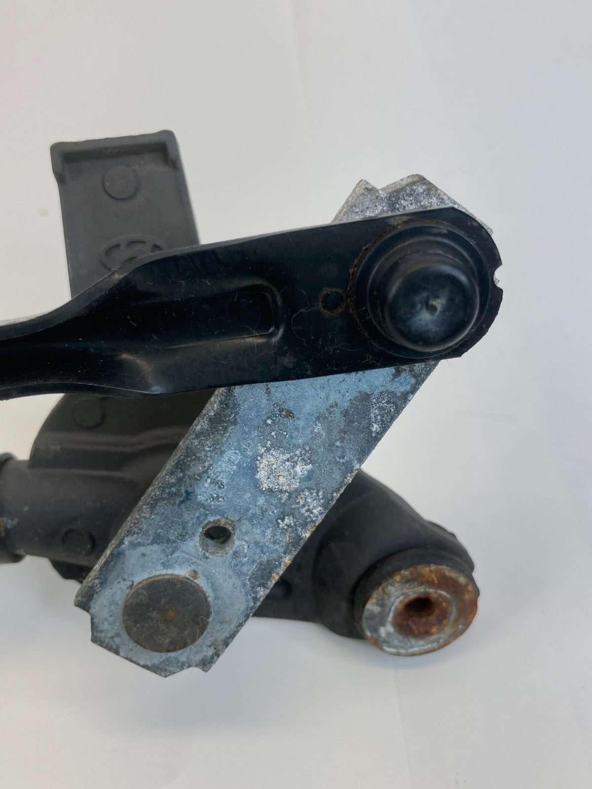 06-10 Hyundai Sonata Front Windshield Wiper Linkage & Wiper Motor 98110-3K000