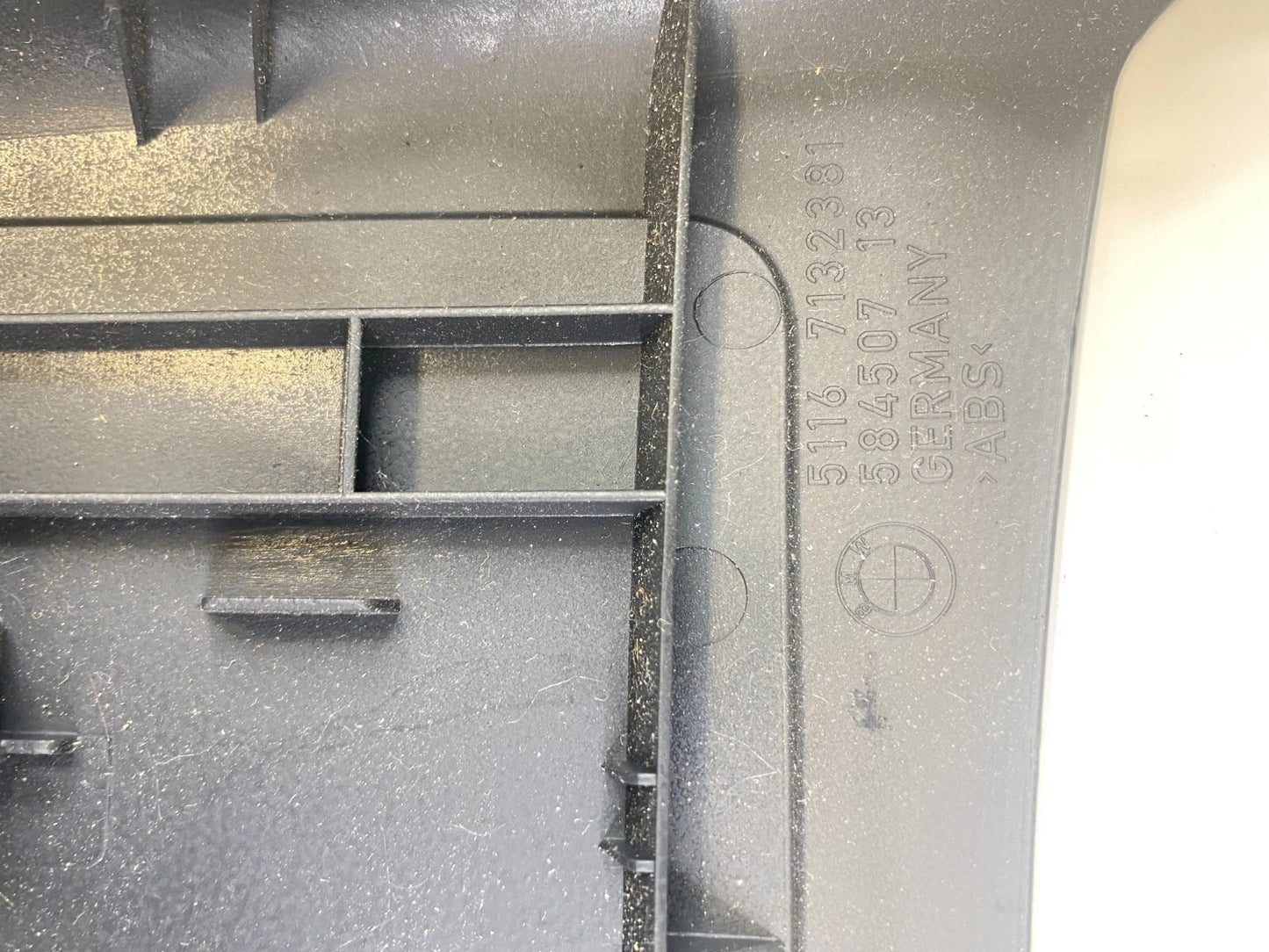 09-12 BMW 328I XDRIVE 07-12 328I REAR CENTER CONSOLE AIR VENT OUTLET 64226932023