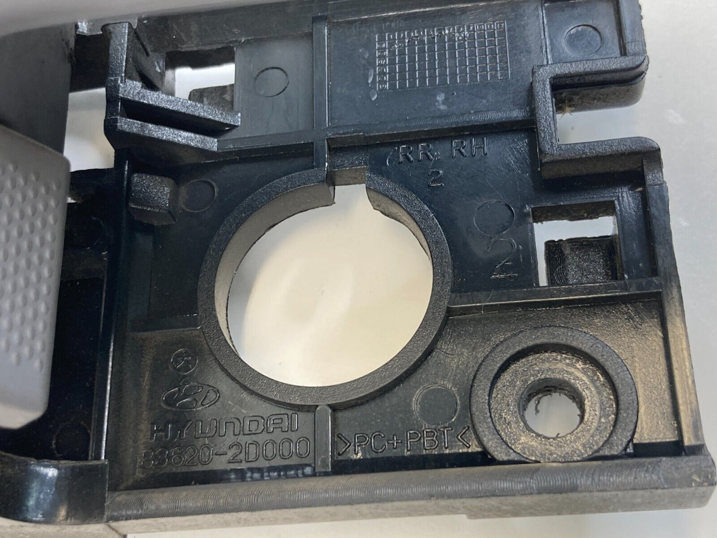 2001-2006 Hyundai Elantra Rear Right Inner Door Handle 83620-2D000 OEM