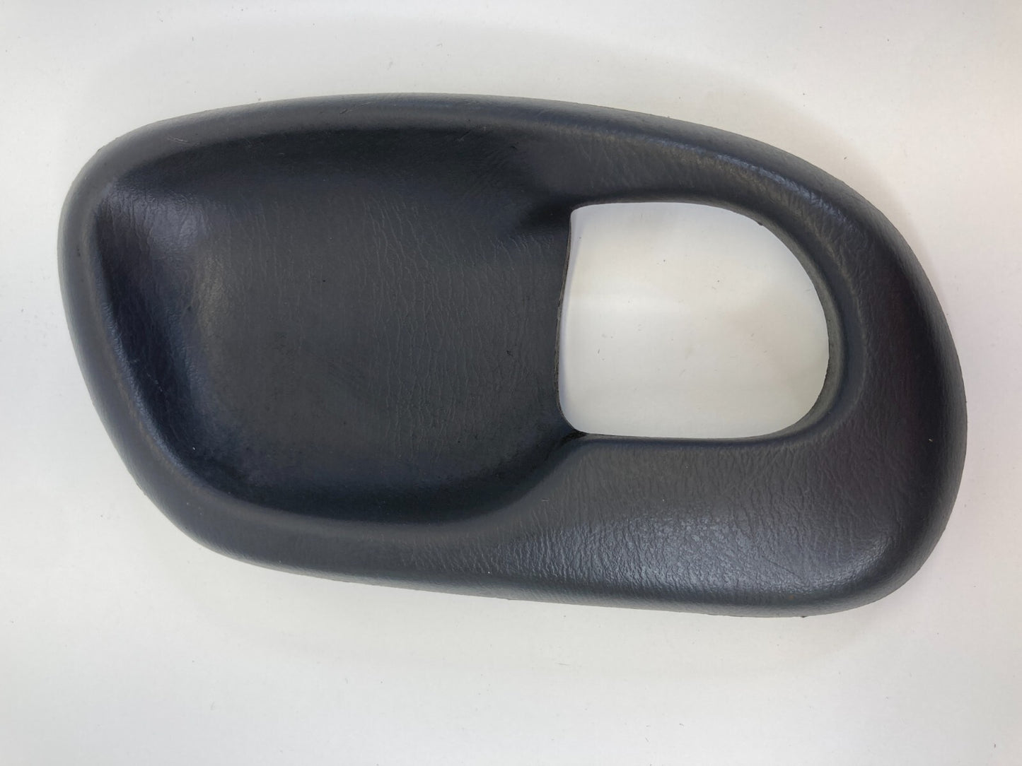 97-03 Ford F-150 Front Right Side Interior Door Handle Bezel XL34-1522676-AGW