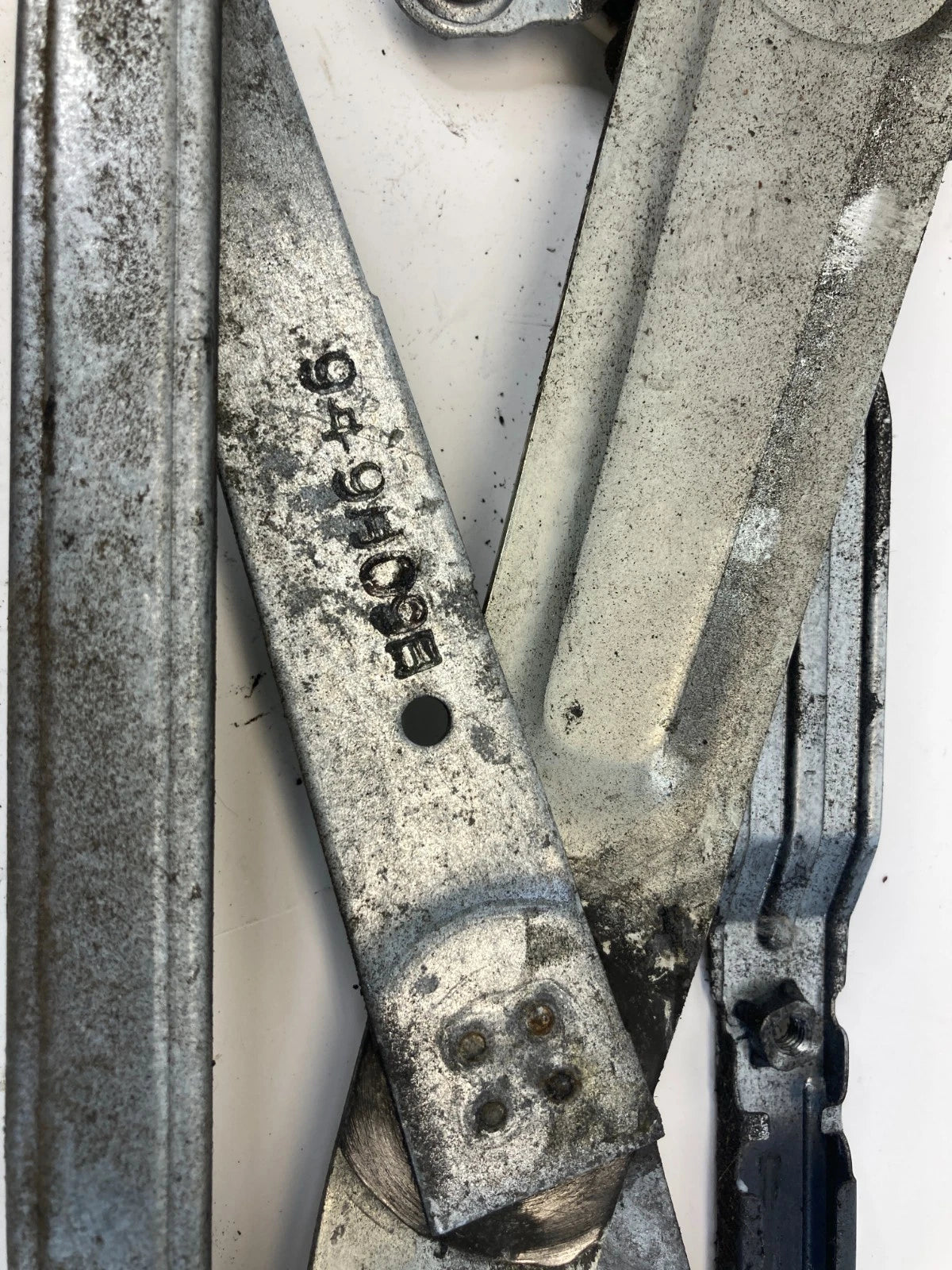 1996-2002 Toyota 4Runner Front Right Side Door Power Window Motor W/ Regulator