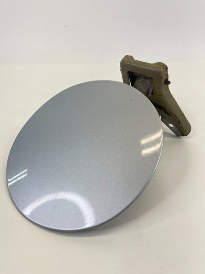 08 09 10 11 12 13 14 15 16 17 Buick Enclave Fuel Filler Door Tank Gas Lid Cover