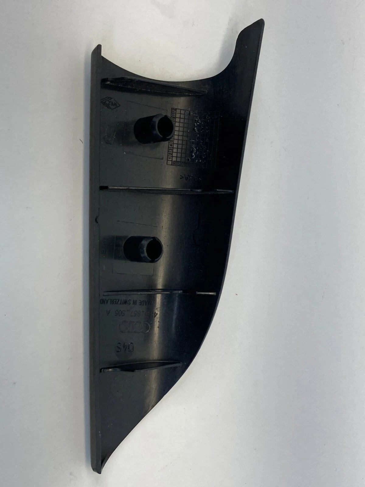 2006-2011 AUDI A6 FRONT LEFT DRIVER SIDE INNER DOOR CORNER COVER 4F0-857-505A