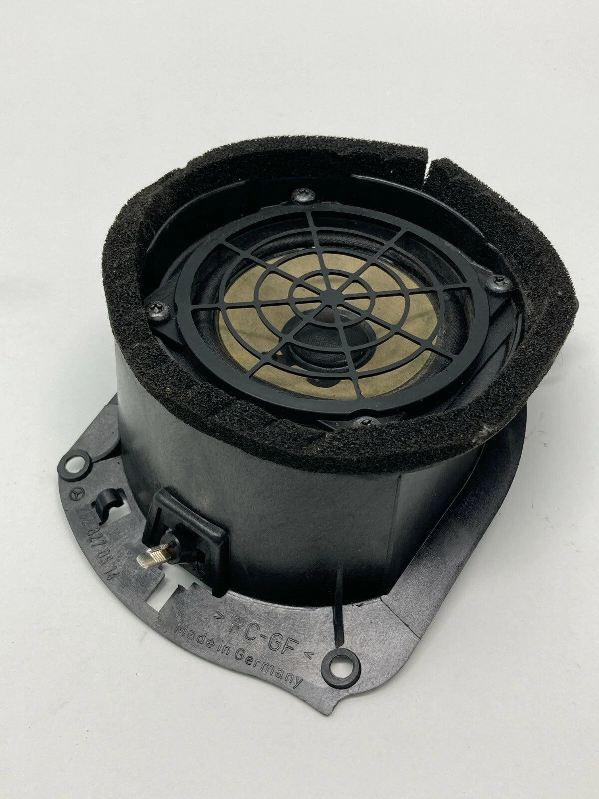 94 95 MERCEDES-BENZ C280 REAR LEFT SIDE DOOR SPEAKER AUDIO SYSTEM 2028270514 OEM