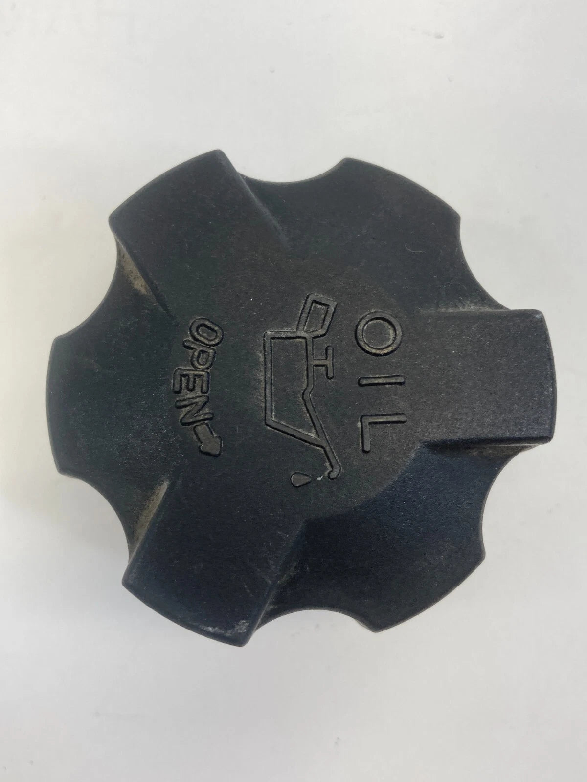 05 06 07 08 09 10 KIA SPORTAGE 2.7L V6 ENGINE OIL FILLER FLUID CAP LID OEM