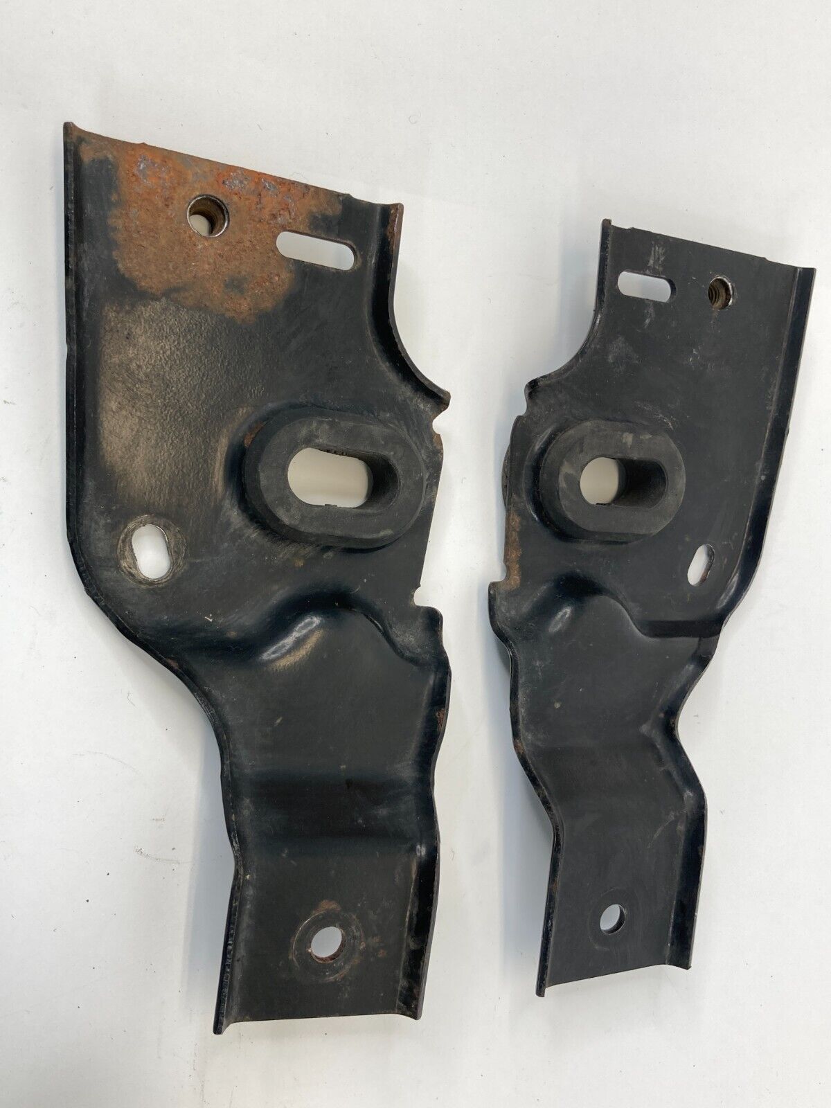 2008 Ford Escape 3.0L V6 Radiator Upper Mount Support Bracket Pair 8L84-8B445-A