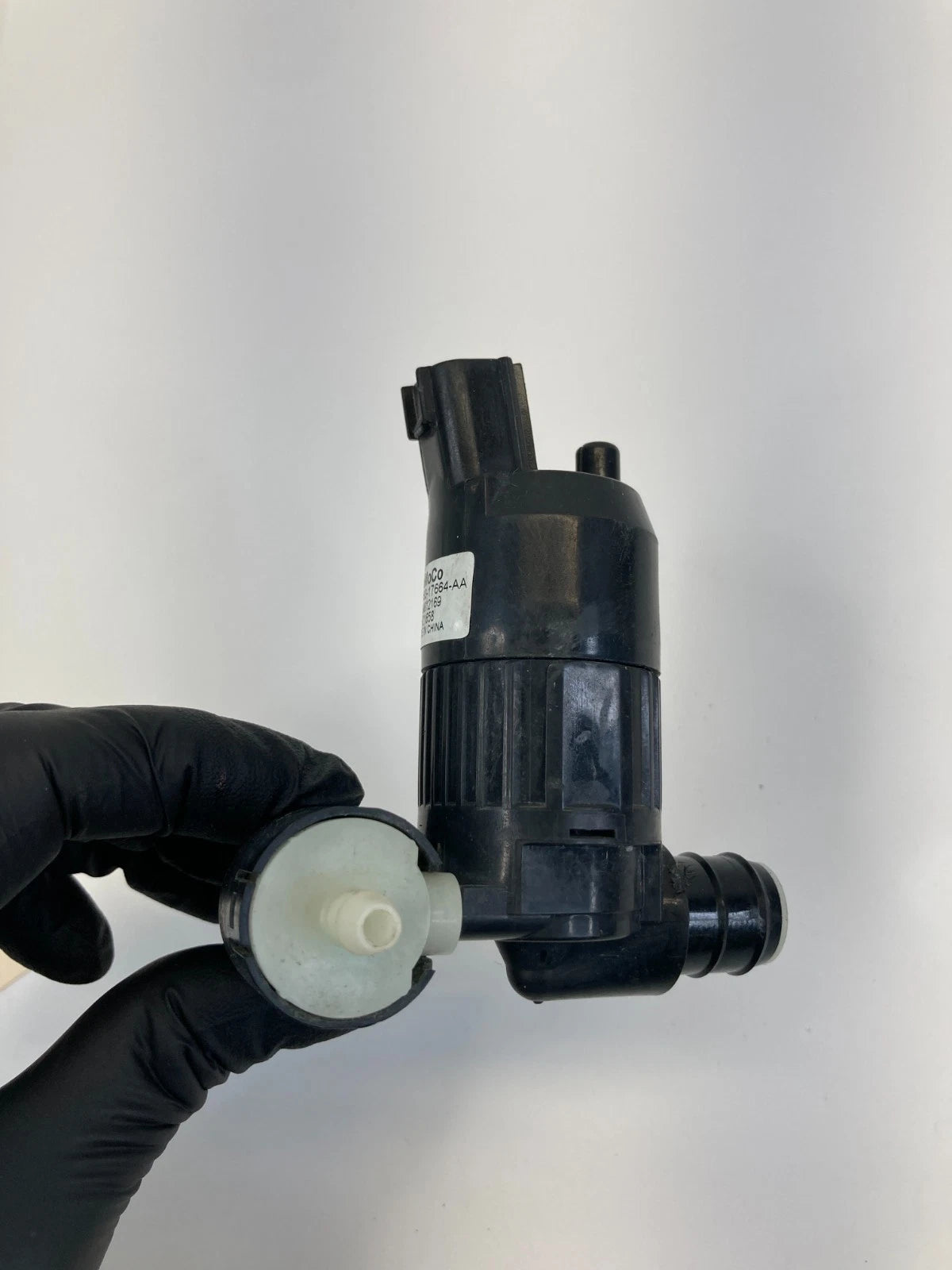 13-19 FORD EXPLORER INTERCEPTOR UTILITY WINSHIELD WIPER WASHER PUMP BA83-17664AA