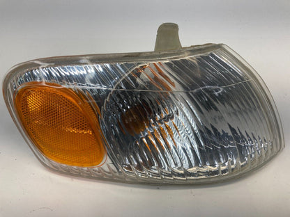 1998-2000 Toyota Corolla Front Right Passenger Headlight Headlamp Light OEM