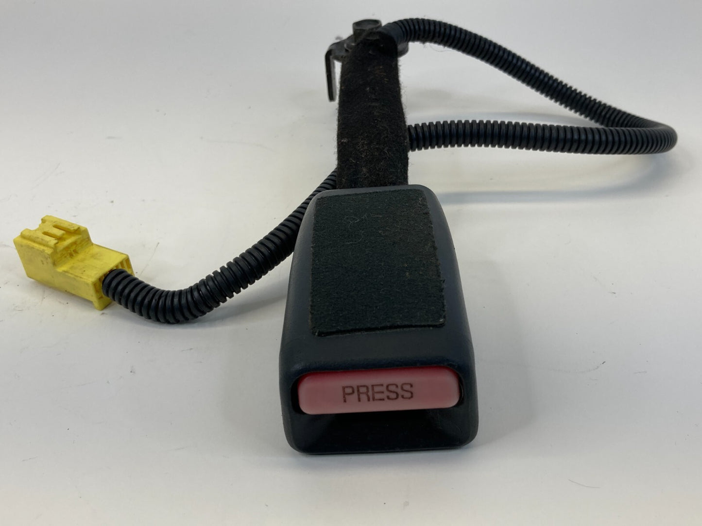 2011 2012 2013 Kia Sorento Front Right Passenger Side Seat Belt Buckle OEM