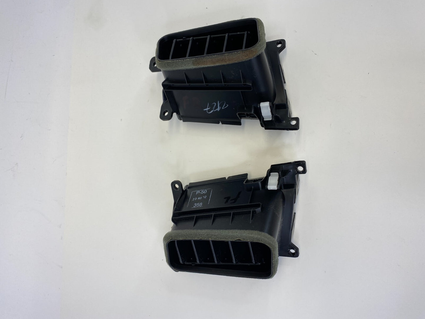 2011-2013 Honda Odyssey Center Dash A/C Air Vent Grill Grille Set Pair OEM