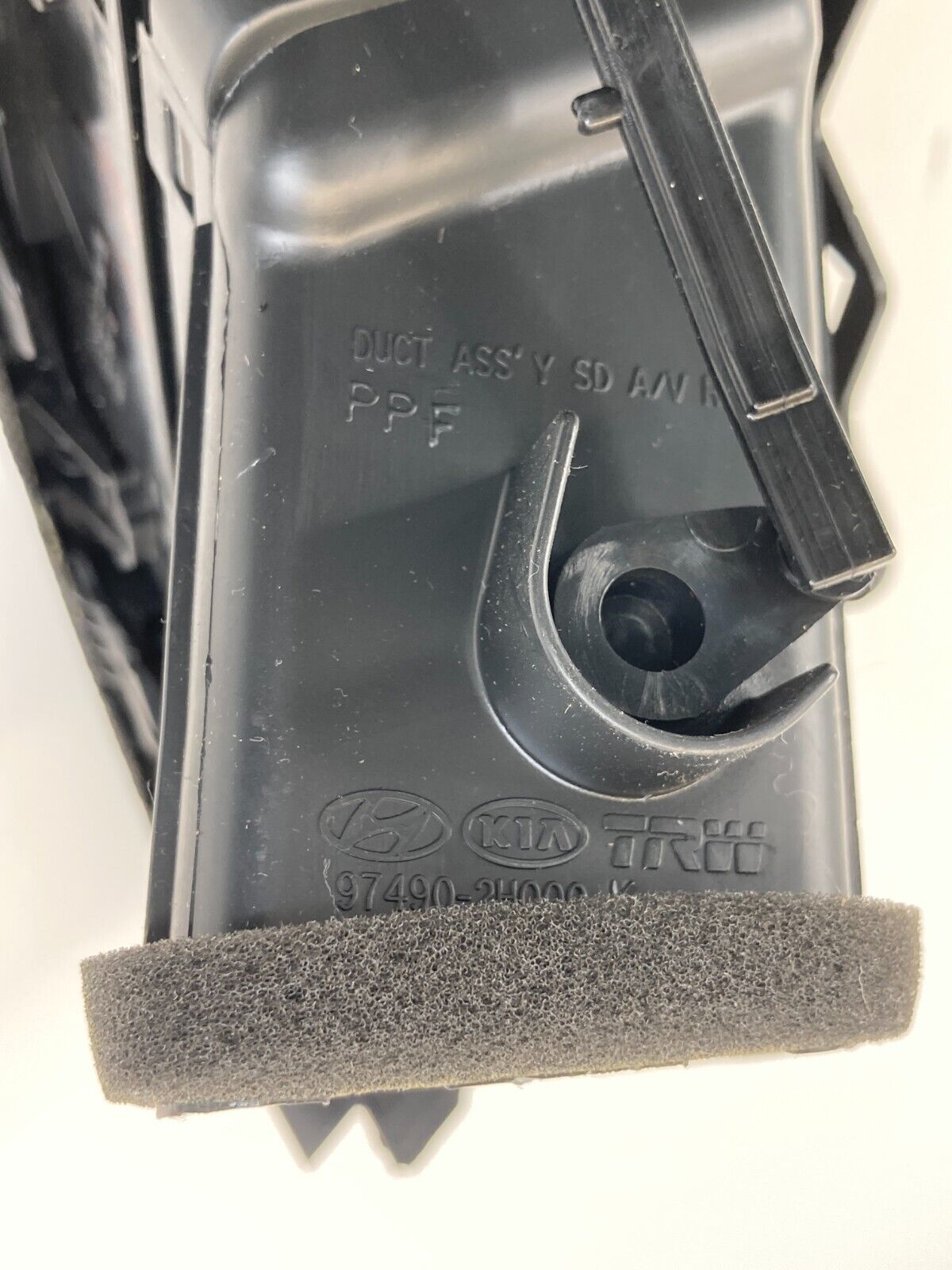 2007-2010 Hyundai Elantra Front Right Side Dash A/C Outer Air Vent Grille Outlet