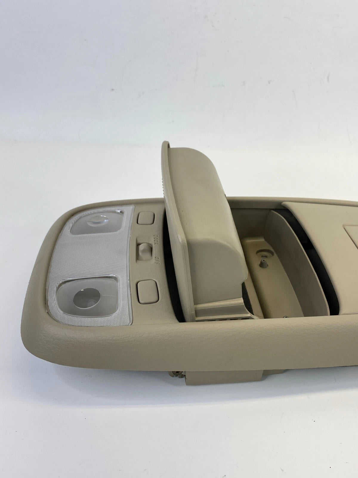 2000 2001 MAZDA MPV ROOF OVERHEAD CONSOLE DOME MAP LIGHT STORAGE LC6369970 OEM