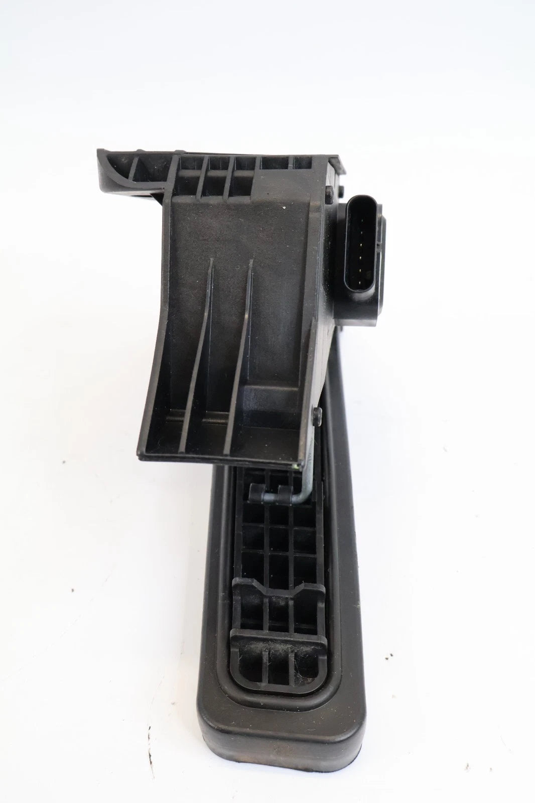 10-16 MERCEDES E350 E250 THROTTLE ACCELERATOR GAS PEDAL ASSEMBLY A2043000004