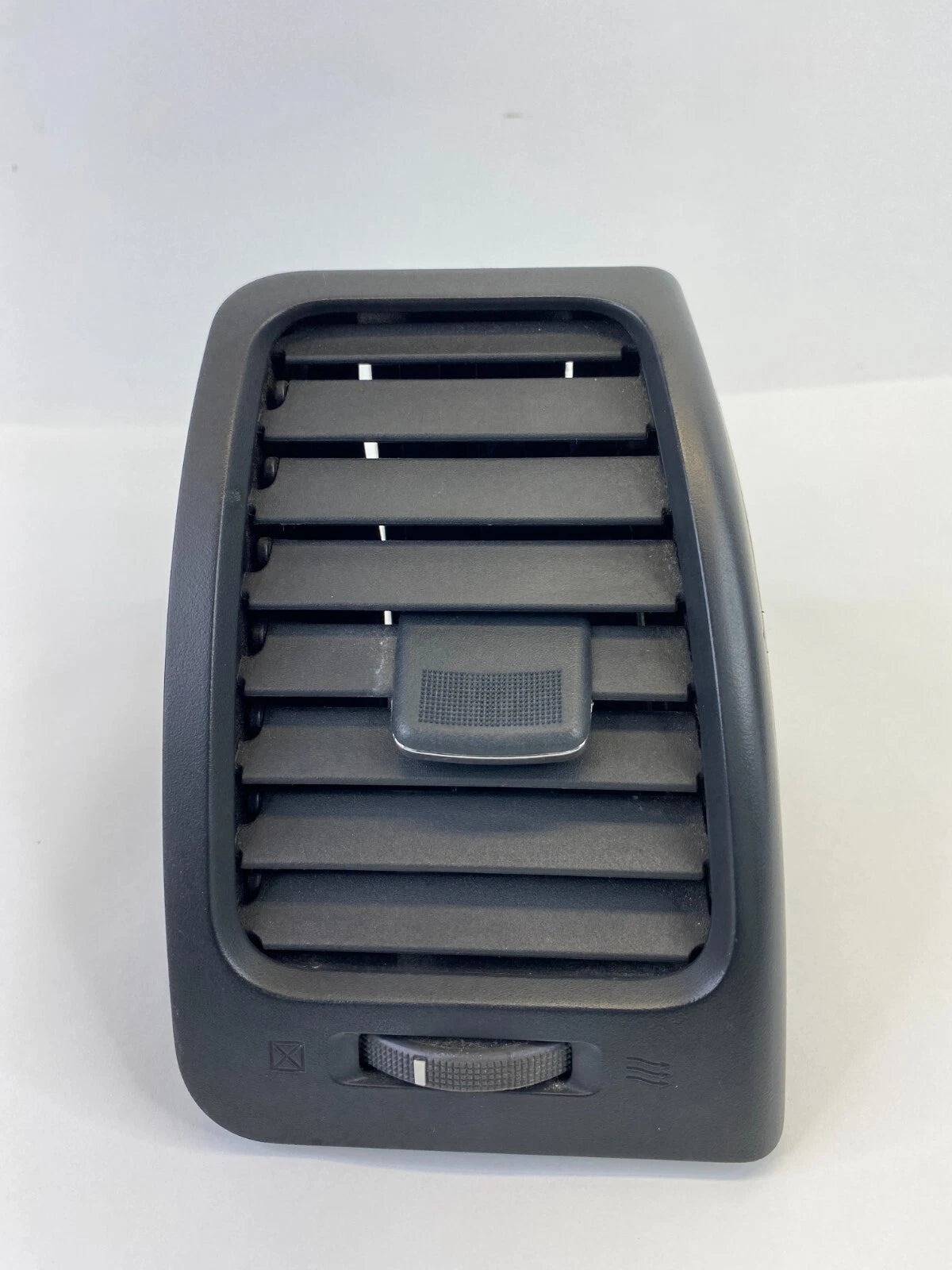 2007-2013 NISSAN ALTIMA RIGHT DASH A/C AIR VENT GRILLE OUTLET 68760-JA00A OEM