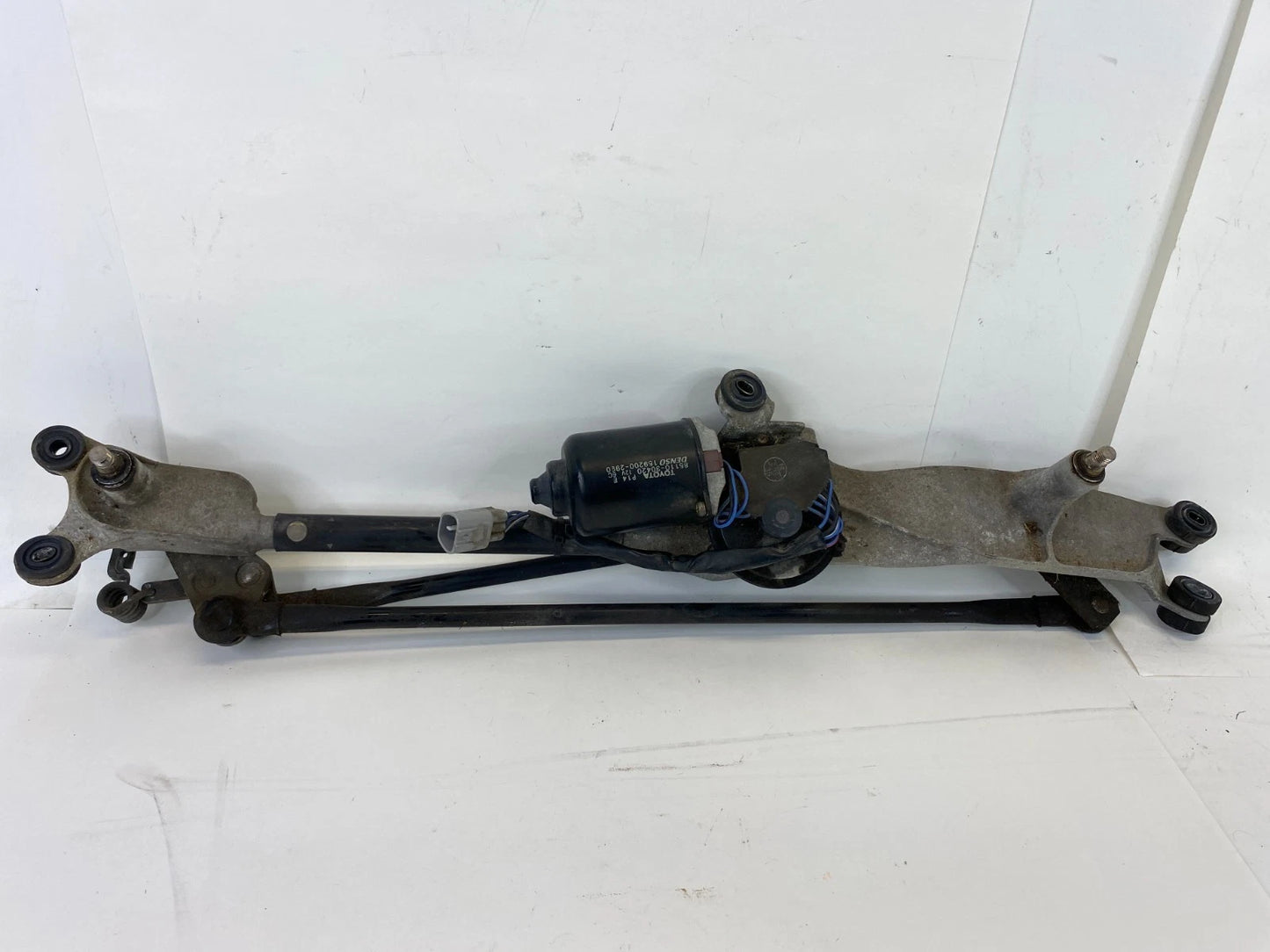 98-05 LEXUS GS400 GS300 WINDSHIELD WIPER TRANSMISSION LINKAGE W MOTOR 8511030420
