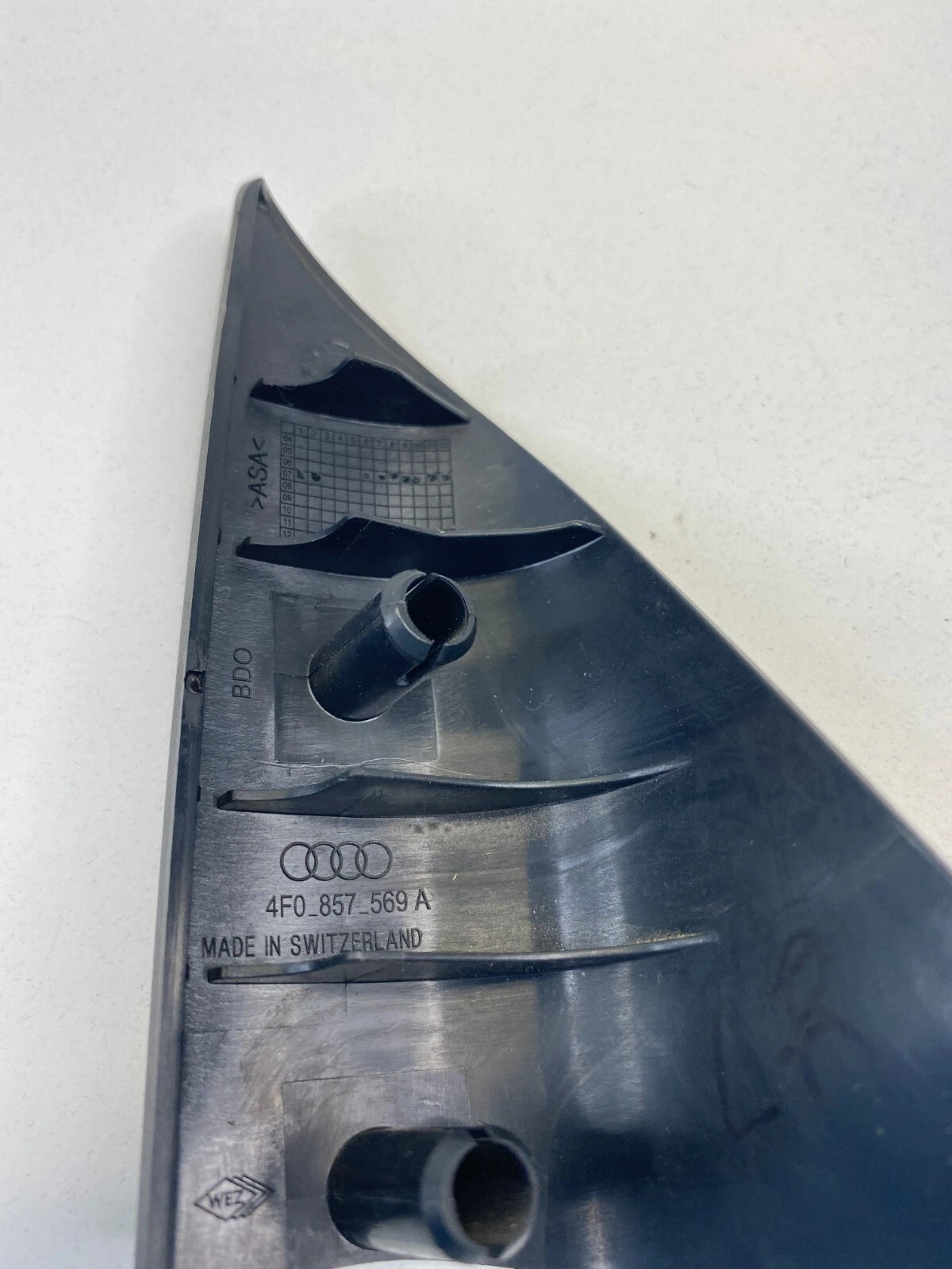05-11 A6 QUATTRO 06-11 AUDI A6 REAR LEFT DOOR WINDOW CORNER COVER 4F0857569 OEM
