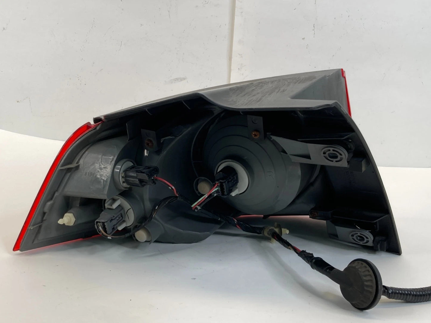 2010 2011 ACURA RDX RIGHT OUTER PASSENGER REAR TAILLIGHT BRAKE LAMP ASSEMBLY OEM