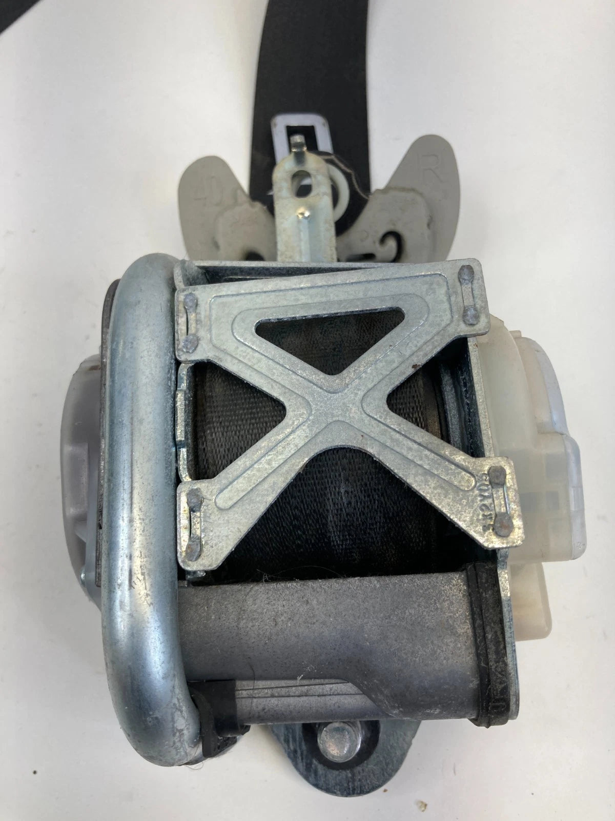 2013 INFINITI JX35 FRONT RIGHT PASSENGER SIDE SEAT BELT RETRACTOR 2450474-AC OEM