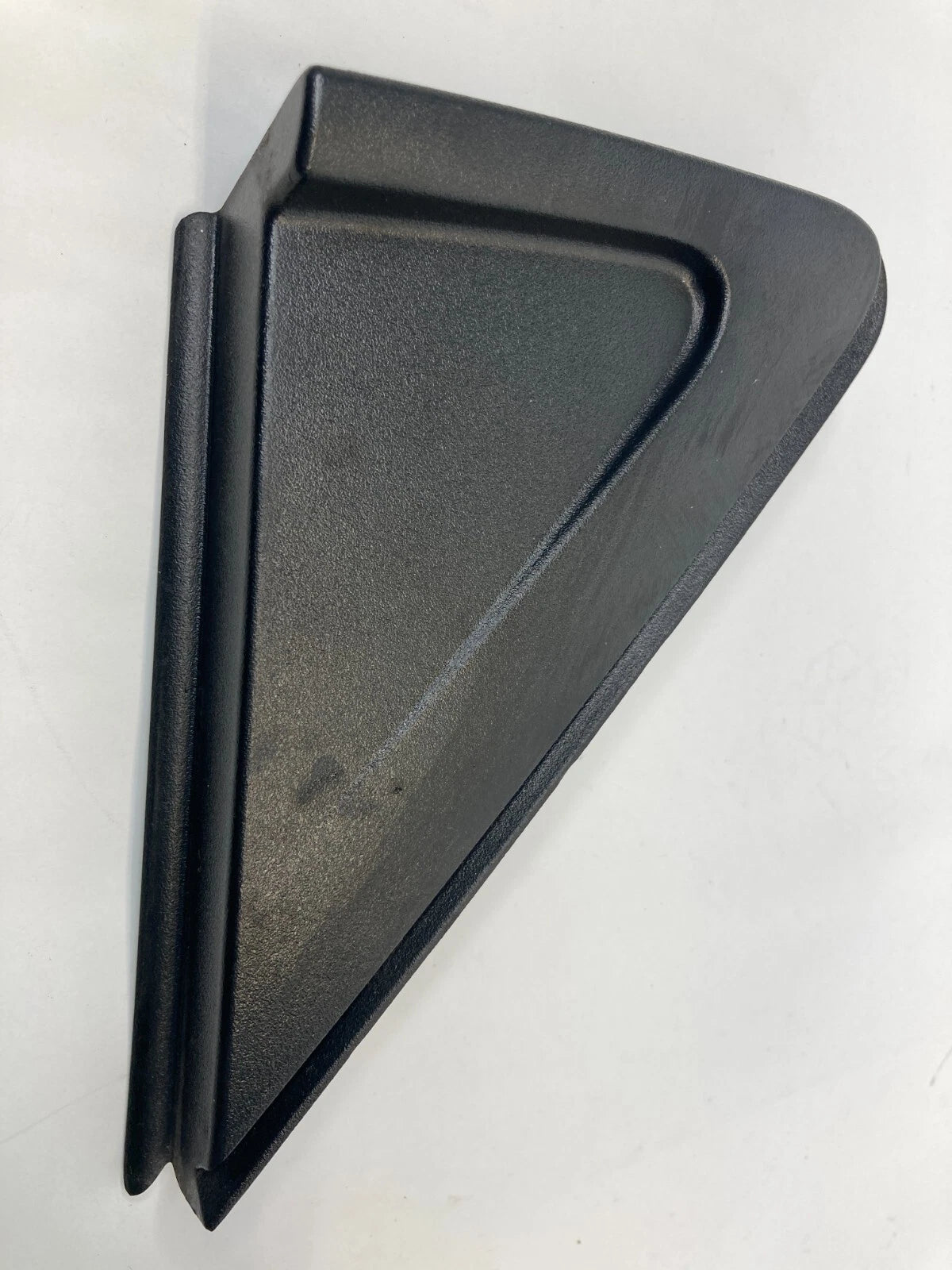 2011-2016 HYUNDAI ELANTRA REAR RIGHT EXTERIOR APPLIQUE CORNER COVER 87820-3X000