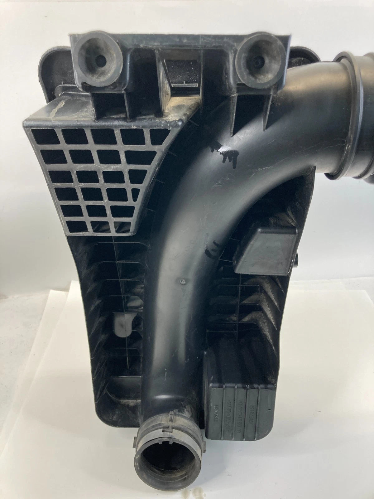 2010-2017 EQUINOX TERRAIN 2.4L AIR INTAKE RESONATOR OUTLET DUCT HOSE 20920721