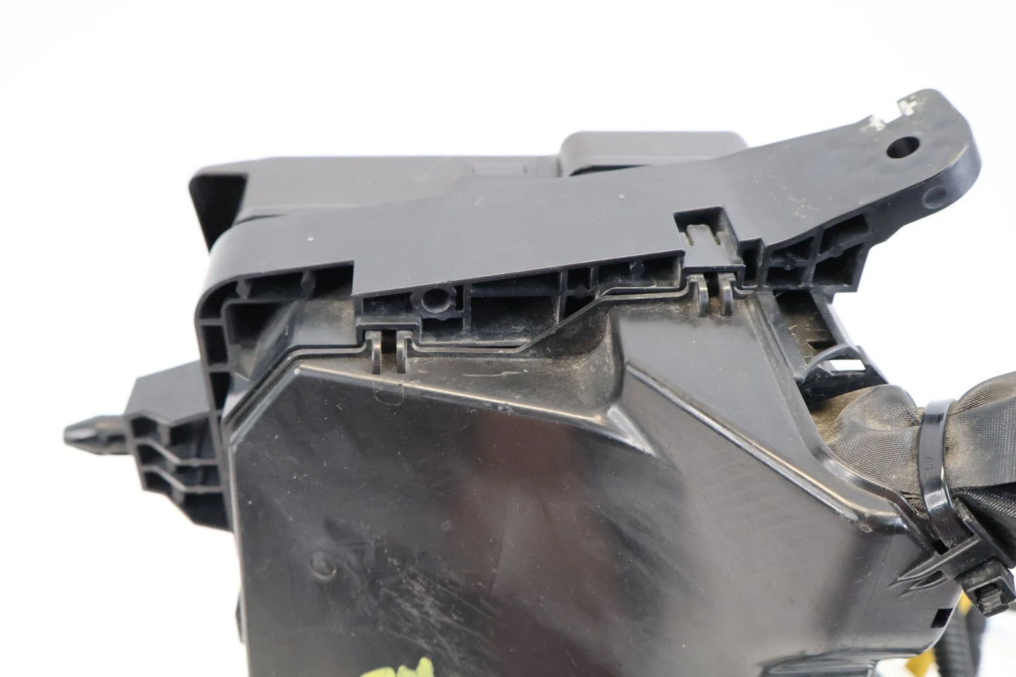 2010-2013 SUZUKI KIZASHI 2.4L ENGINE FUSE BOX JUNCTION BLOCK UNIT 36068-57L60