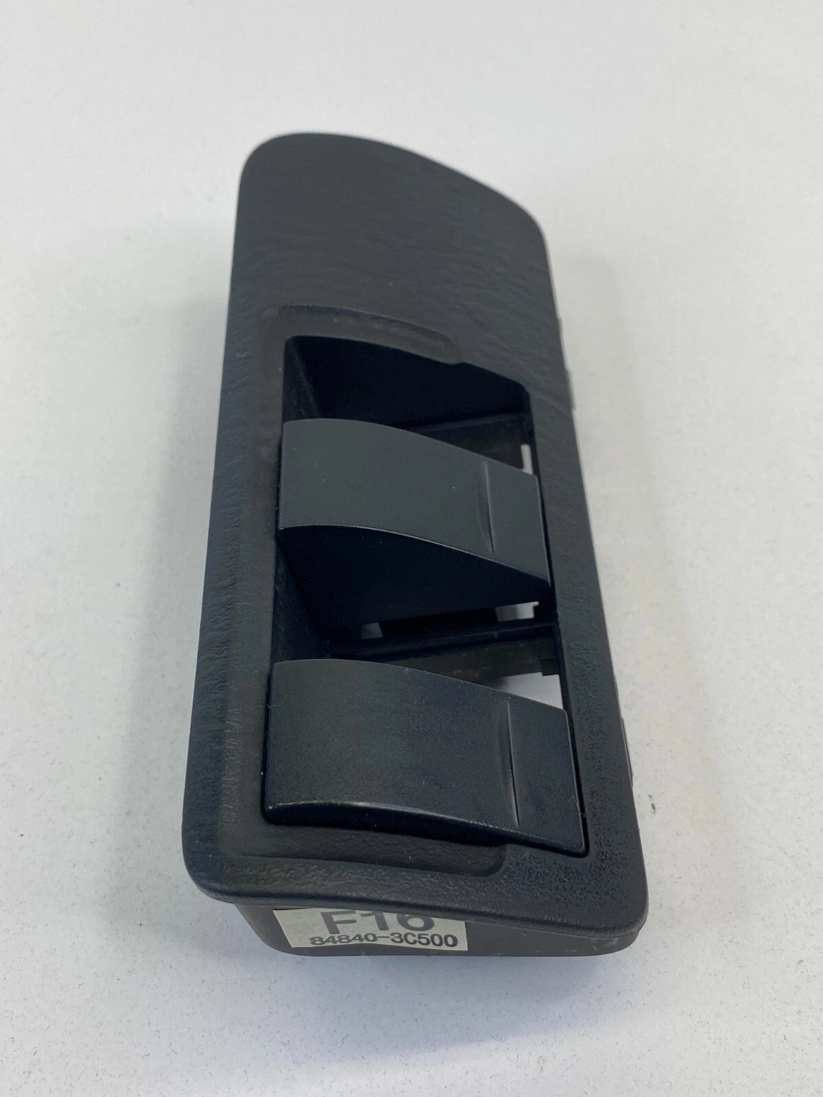 2002-2005 HYUNDAI SONATA CRUISE CONTROL LIGHT PANEL BEZEL TRIM 84841-3C000 OEM