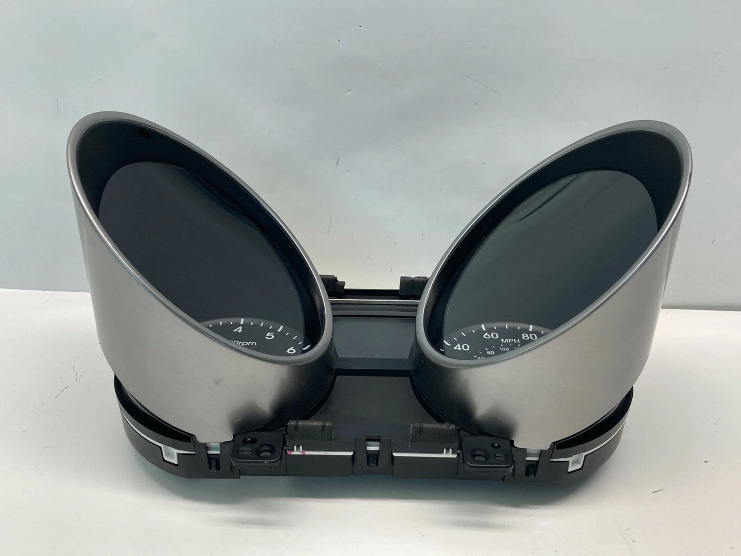 10 11 HYUNDAI TUCSON AT SPEEDOMETER INSTRUMENT CLUSTER GAUGES 94001-2S030 OEM