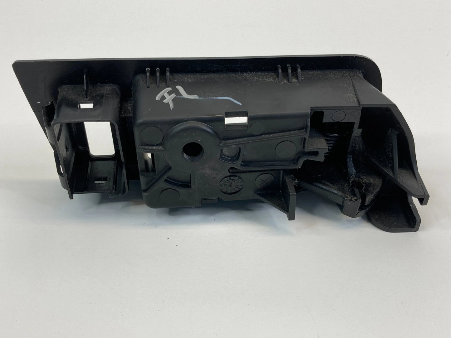 2008-2012 FORD ESCAPE FRONT LEFT DRIVER SIDE INNER DOOR HANDLE 8L847822601A OEM