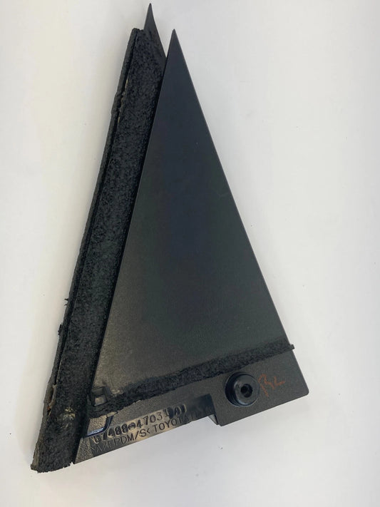 04-09 TOYOTA PRIUS REAR LEFT SIDE DOOR INNER SEAL CORNER COVER 67488-47031 OEM