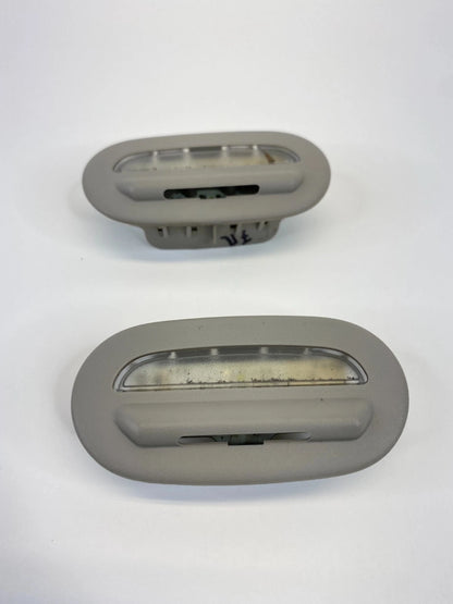 2011-2016 CHRYSLER TOWN & COUNTRY FRONT SIDE DOOR COURTESY LIGHT LAMP OEM