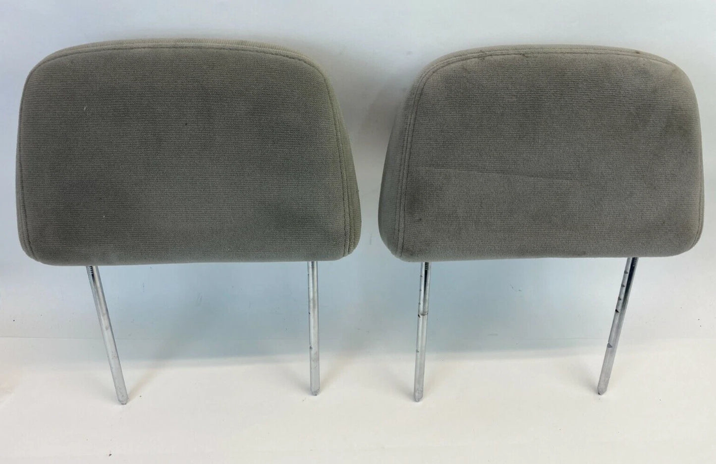 2000-2005 CHEVROLET IMPALA FRONT SEAT HEADREST LEFT & RIGHT HEAD REST PAIR SET