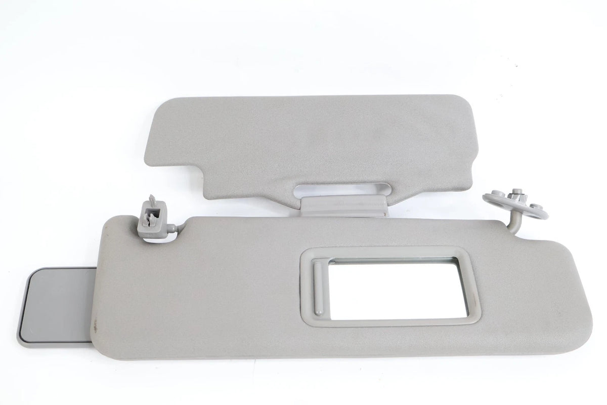 2003-2009 TOYOTA 4RUNNER ROOF RIGHT PASSENGER SUNVISOR SUN VISOR W/ MIRROR OEM