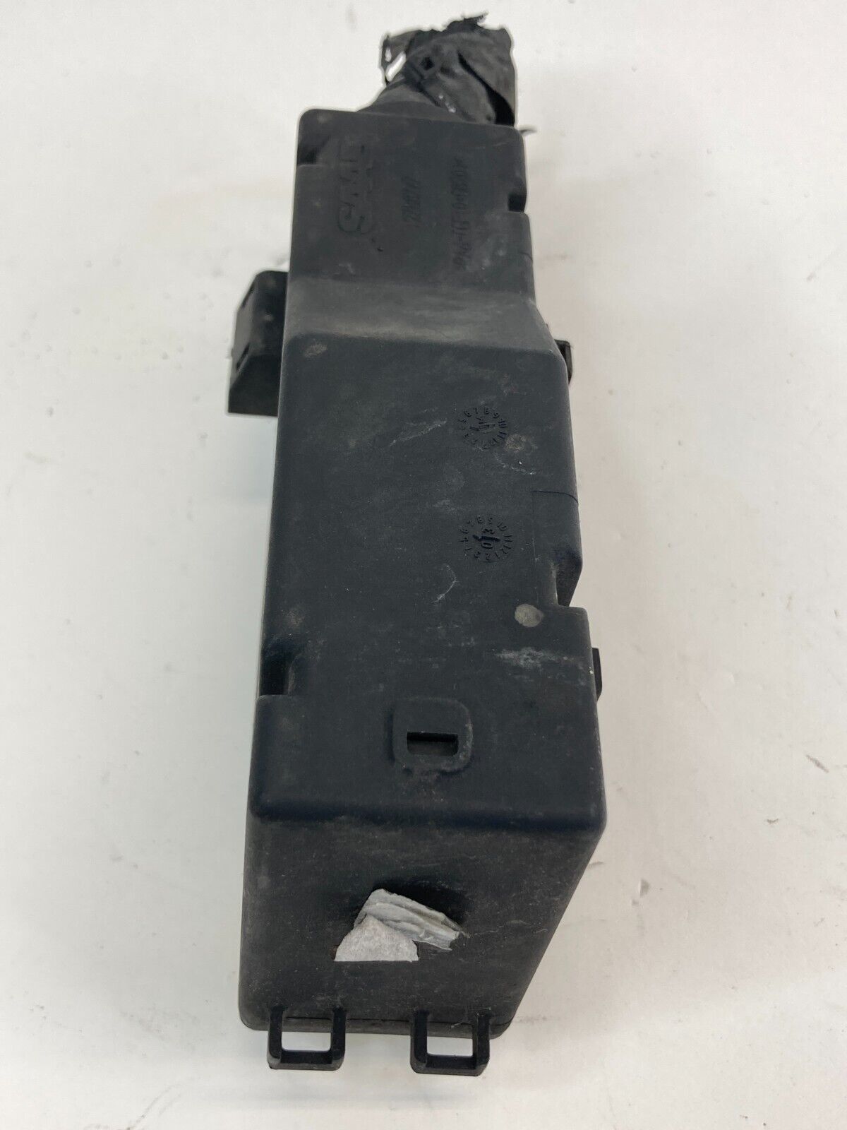 2003-2011 Saab 9-3 Engine 2.0L Fuse Box Relay Module Grommet Bracket 12788777