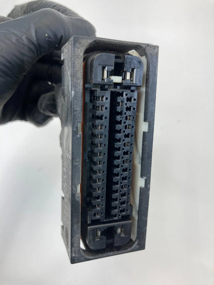 2011-2013 HONDA ODYSSEY 3.5L V6 AT ABS ANTI LOCK BRAKE PUMP RELAY PLUG CONNECTOR