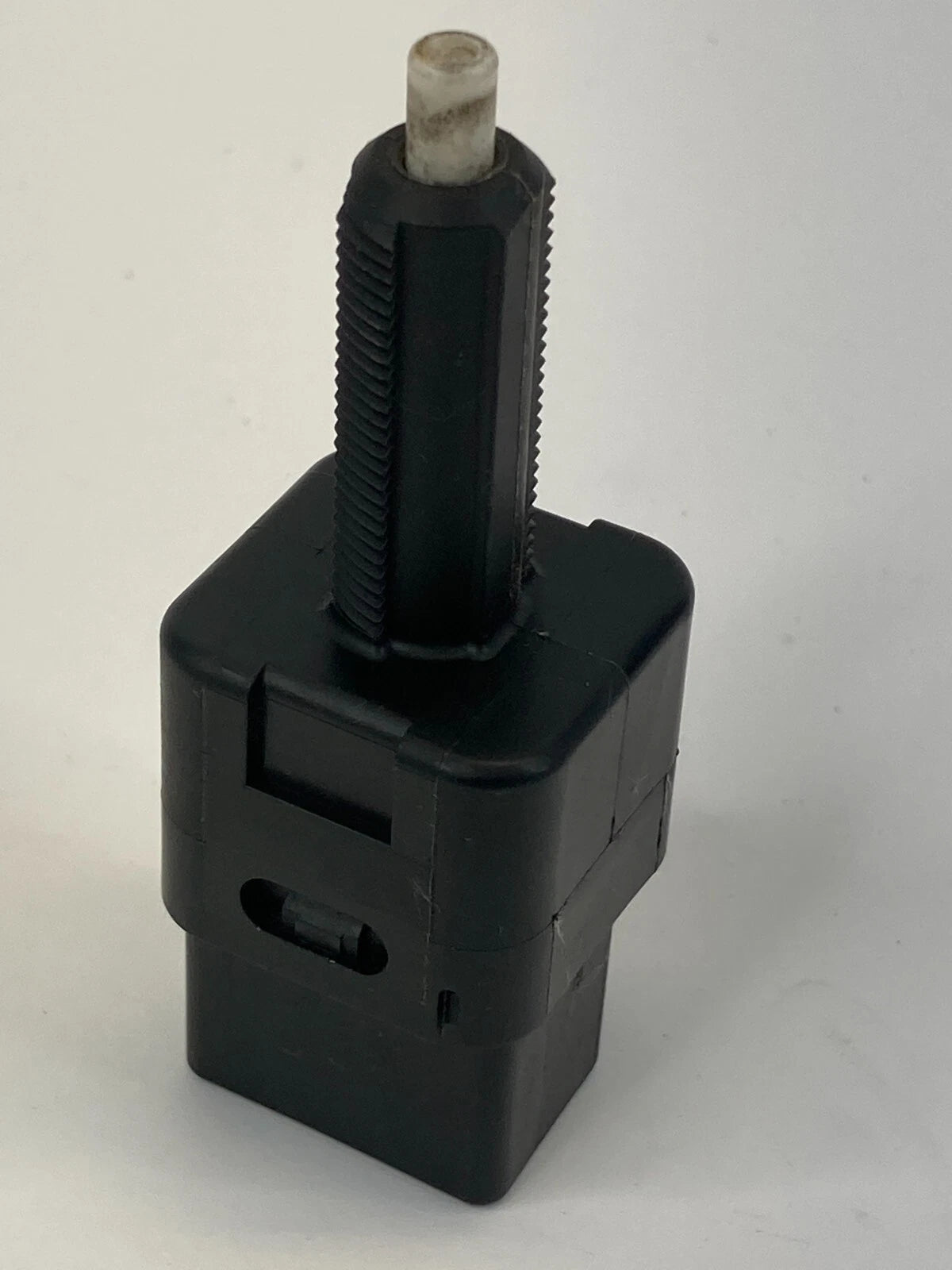 2007-2012 NISSAN SENTRA BRAKE PEDAL STOP LIGHT LAMP SENSOR SWITCH OEM